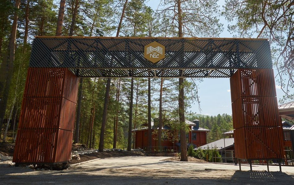 Отель «Лес», Манжерок